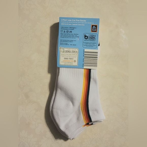 🦄 ALDI MENS 2 Pair Low Cut White Fan Socks Sz 6 - 12  2023 CAPSULE COLLEC… - Picture 3 of 5